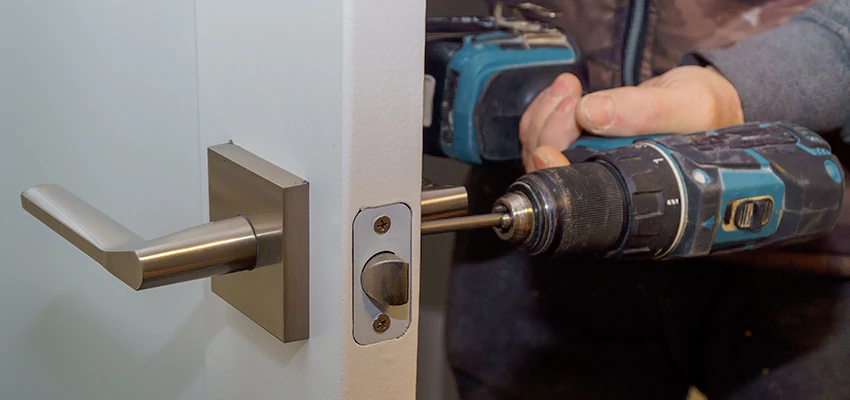 Broken Door Handle Lock Repair in O Fallon, Illinois